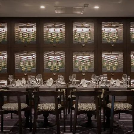 Talbot Hotel 4*