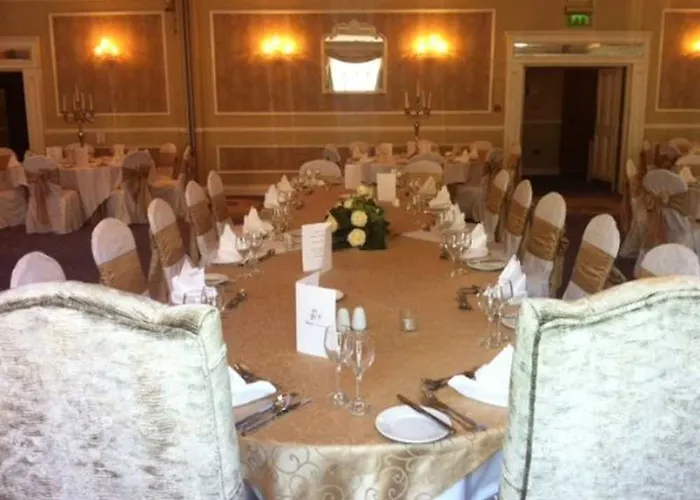 瓦克斯福德塔尔波特酒店 韦克斯福德