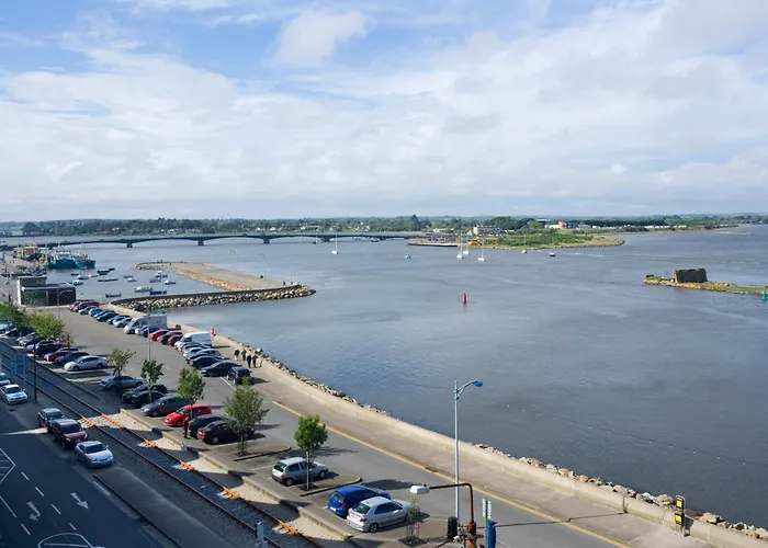 瓦克斯福德塔尔波特酒店